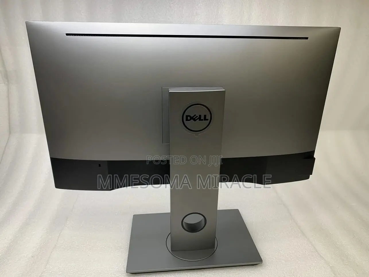 Dell UltraSharp U2715H 27-Inch Screen IPS LED Monitor