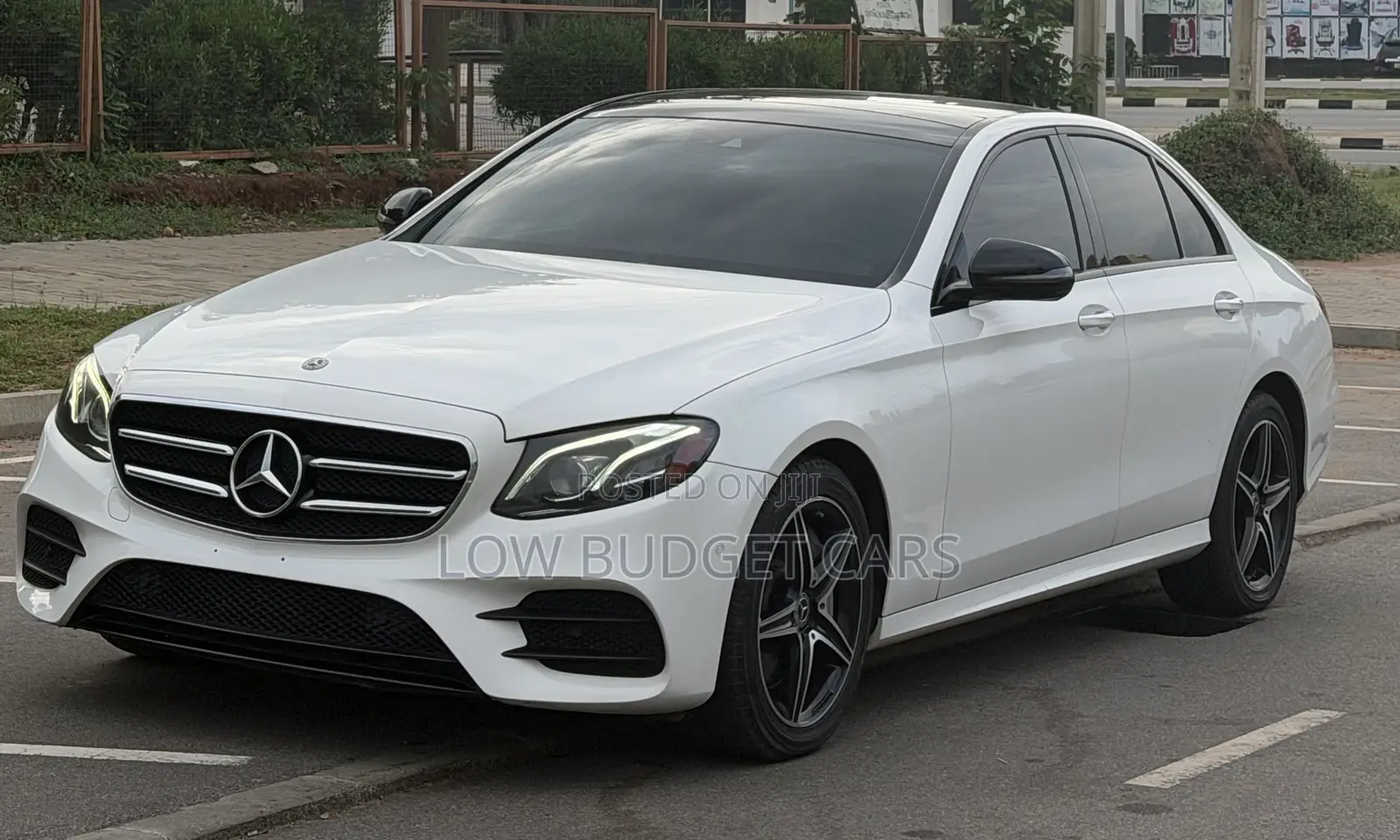 Mercedes-Benz E400 2019 White