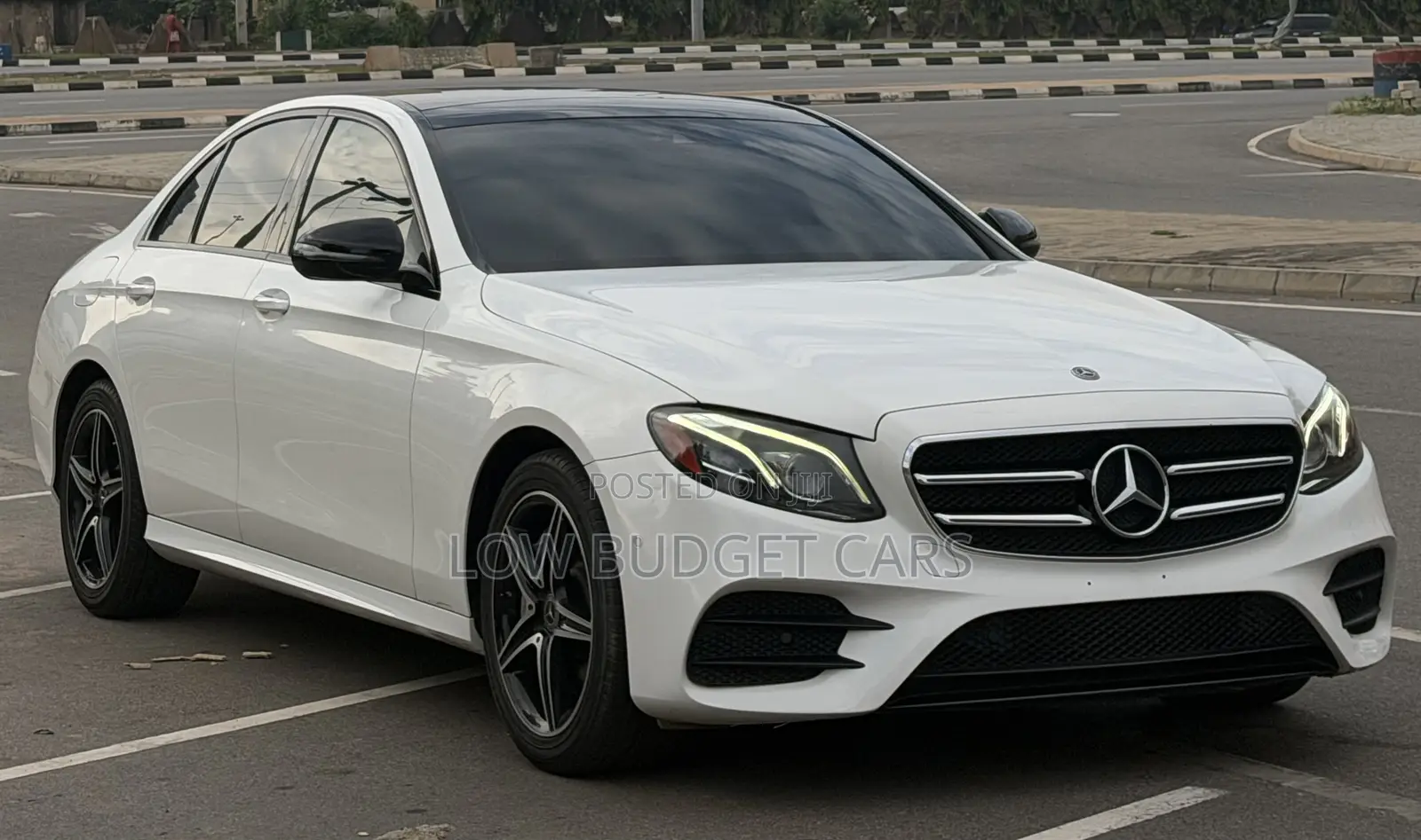 Mercedes-Benz E400 2019 White