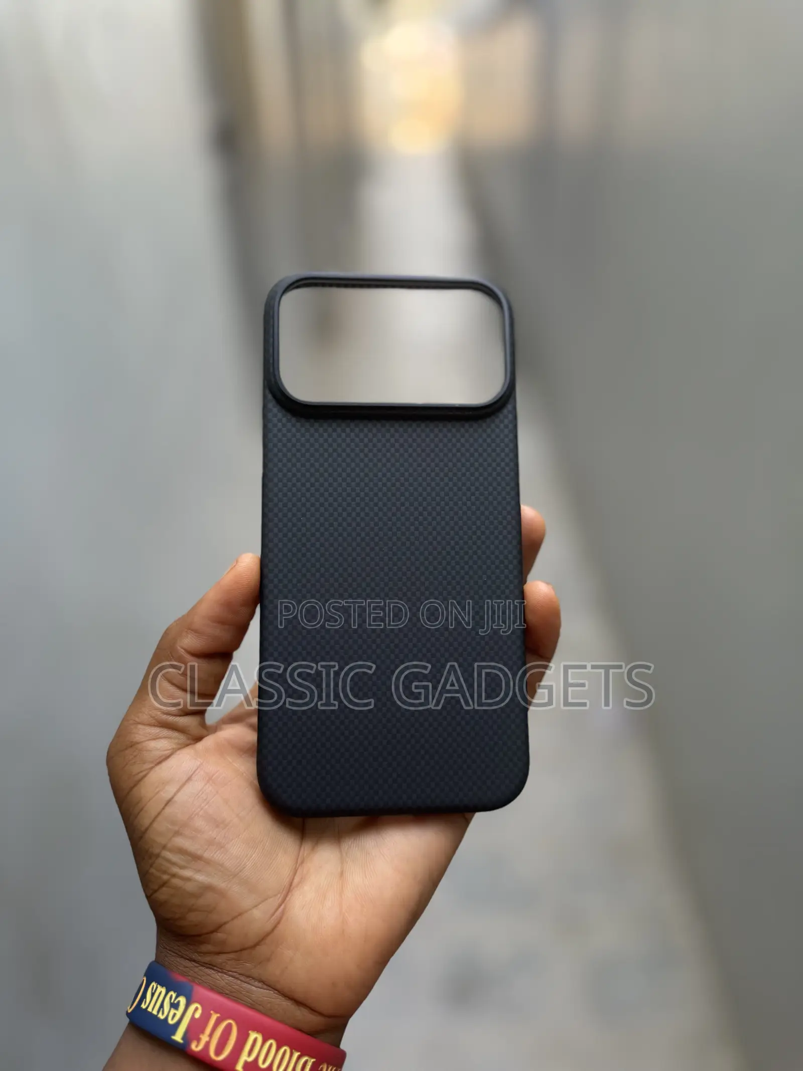 Ultra Slim Kevlar Carbon Fiber Magnet Case for iPhone 18 Pro Max/18pro