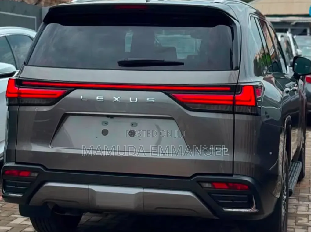 New Lexus LX 2025 Gray