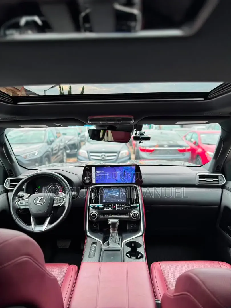 New Lexus LX 2025 Gray
