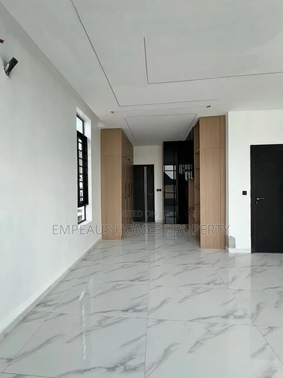 4bdrm Duplex in Ikota for sale