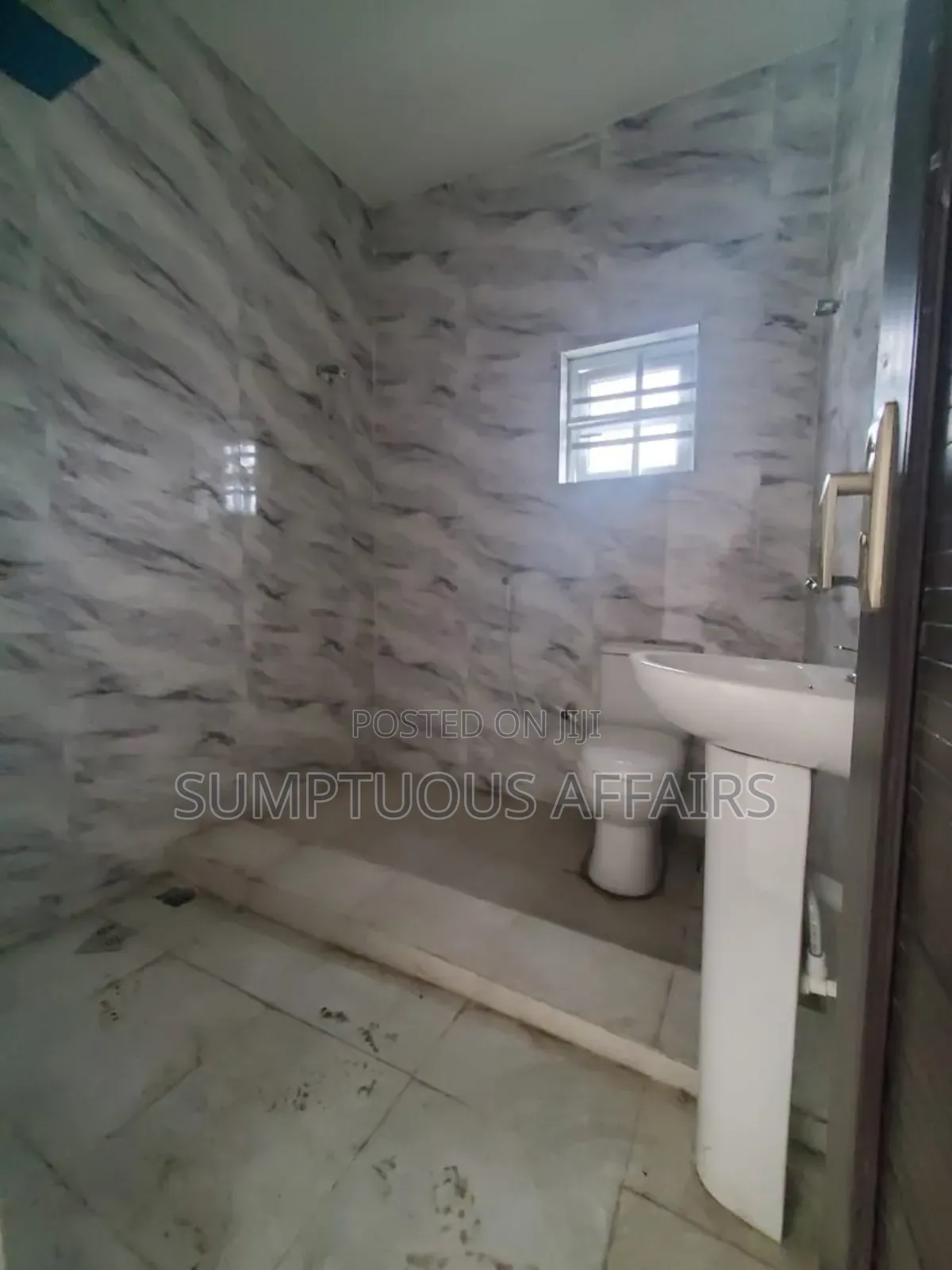 2bdrm Apartment in United Estate, Sangotedo for rent