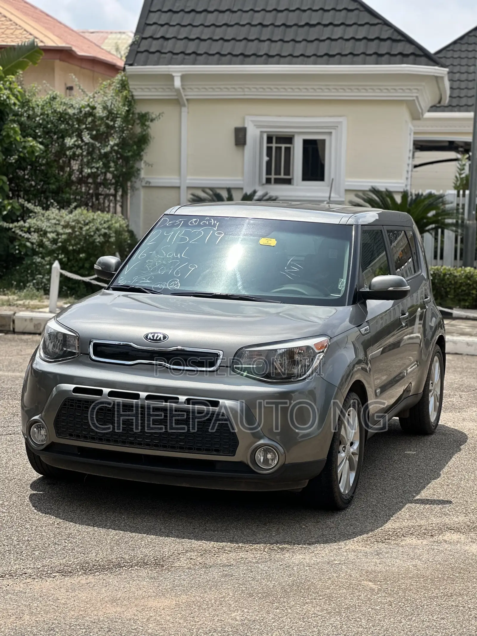 Kia Soul Hatchback 2016 Brown