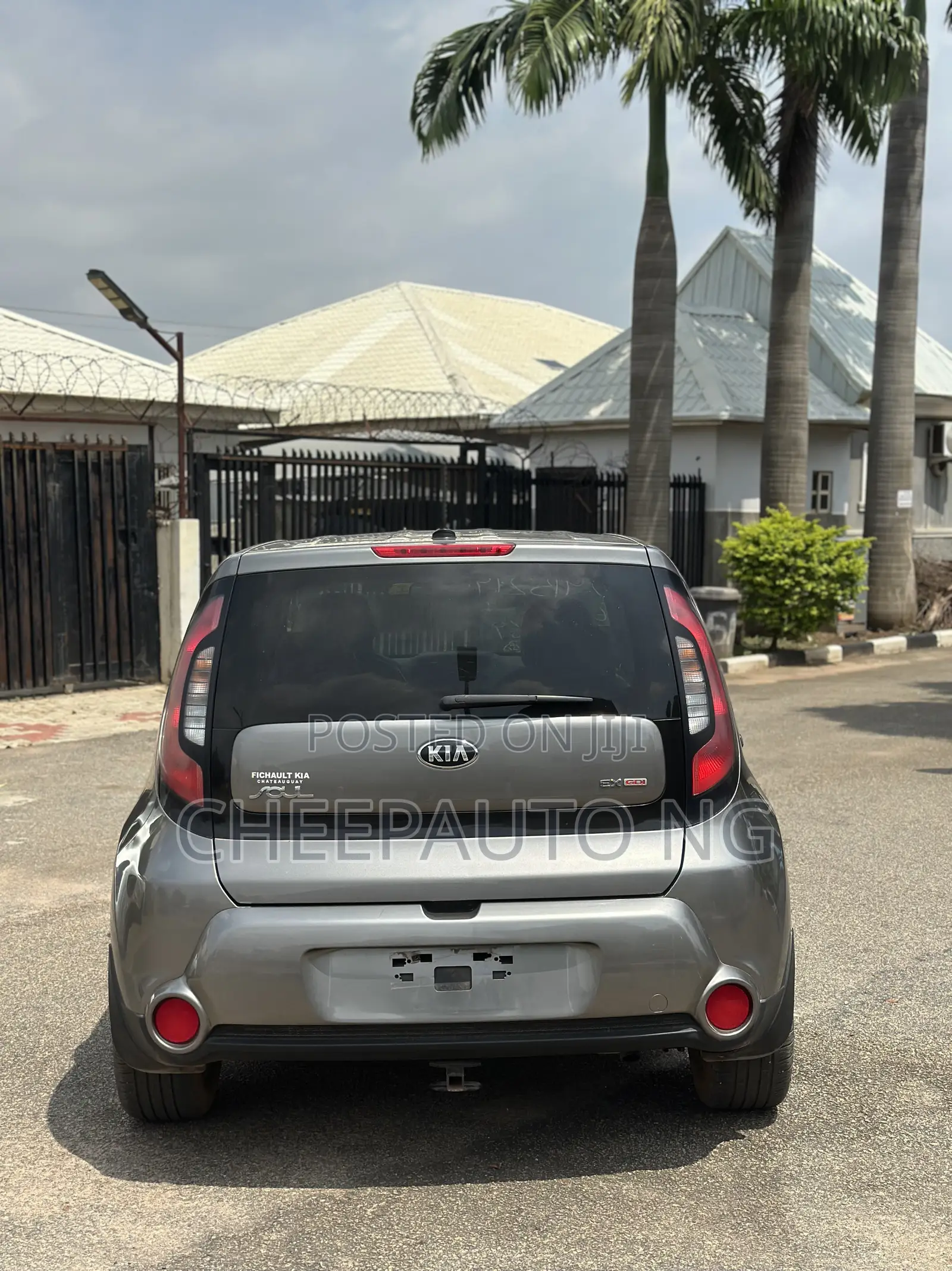 Kia Soul Hatchback 2016 Brown