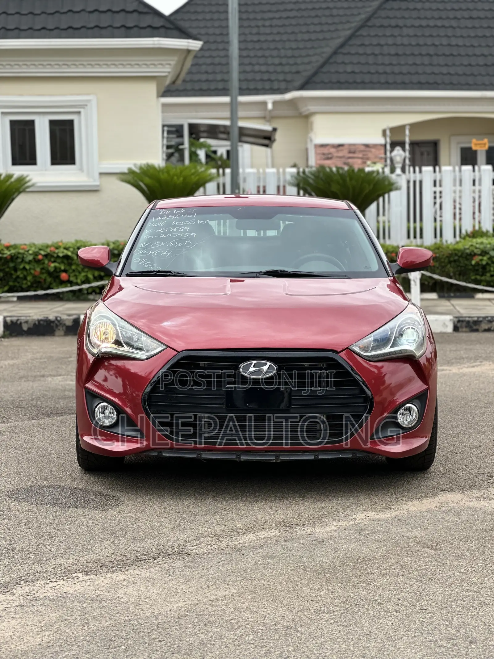 Hyundai Veloster Base 2016 Red