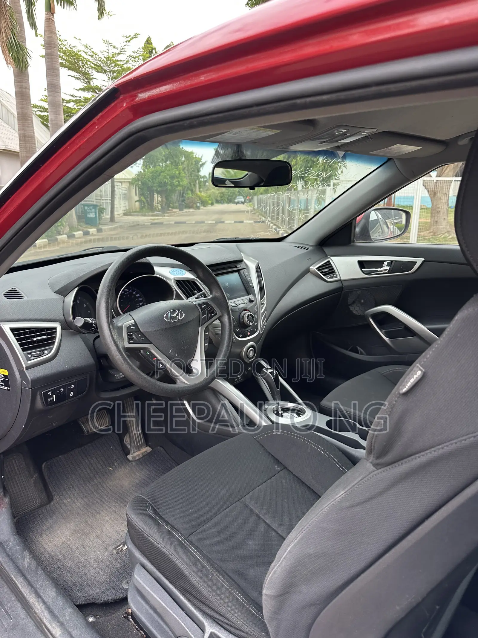 Hyundai Veloster Base 2016 Red