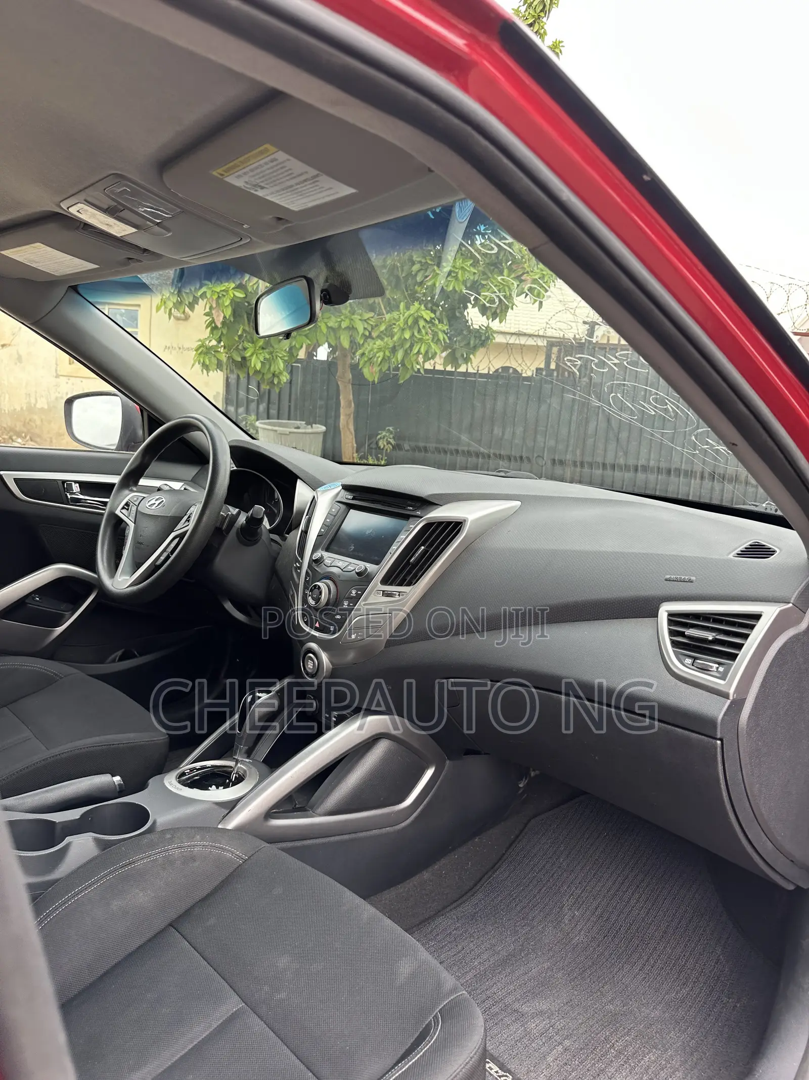 Hyundai Veloster Base 2016 Red