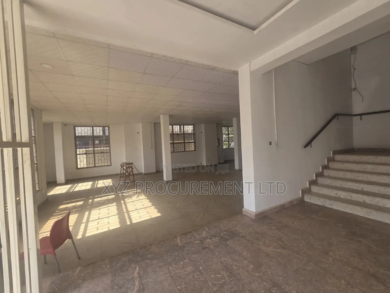 Massive Plaza for Sale Im Wuye