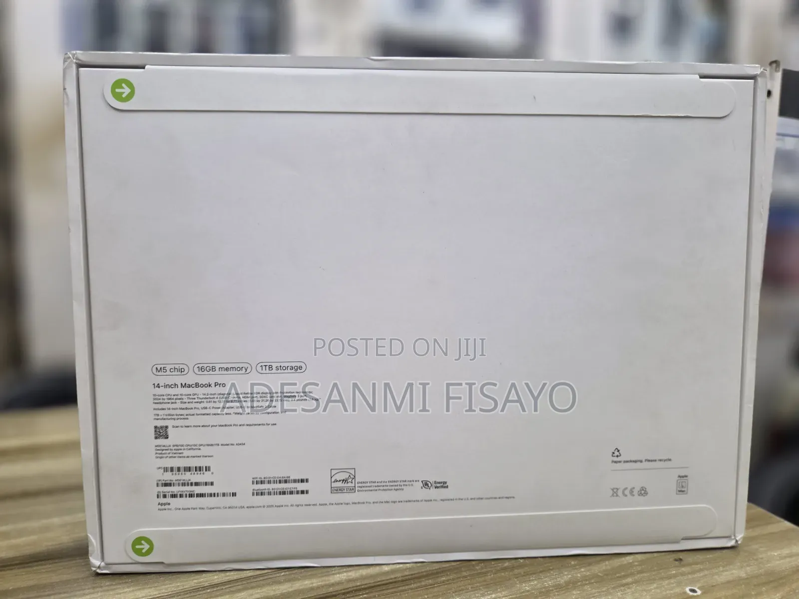 New Laptop Apple MacBook Pro 2025 M5 16GB Apple M5 SSD 1T