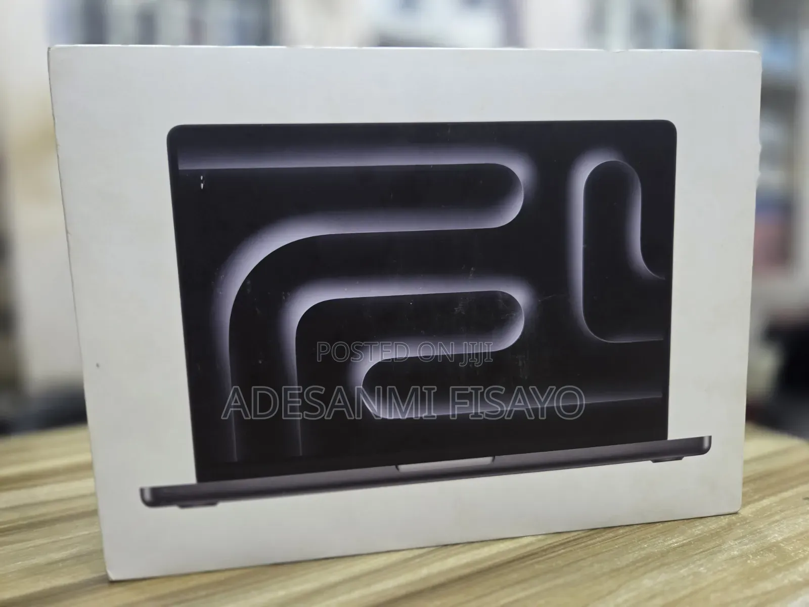 New Laptop Apple MacBook Pro 2025 M5 16GB Apple M5 SSD 1T