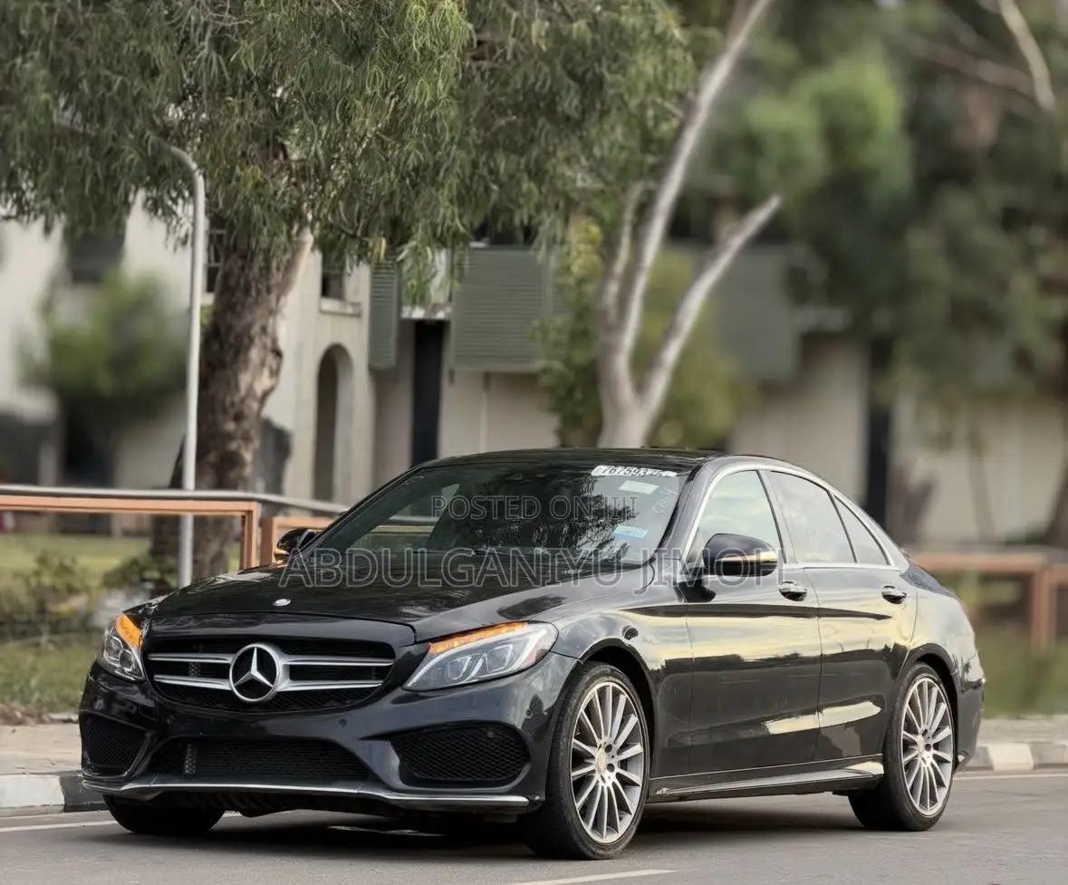 Mercedes-Benz C400 2016 Black