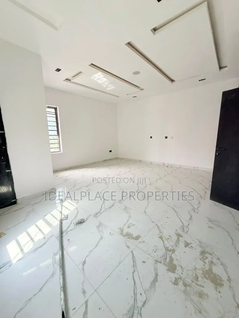 4bdrm Duplex in GRA Phase 1 for sale