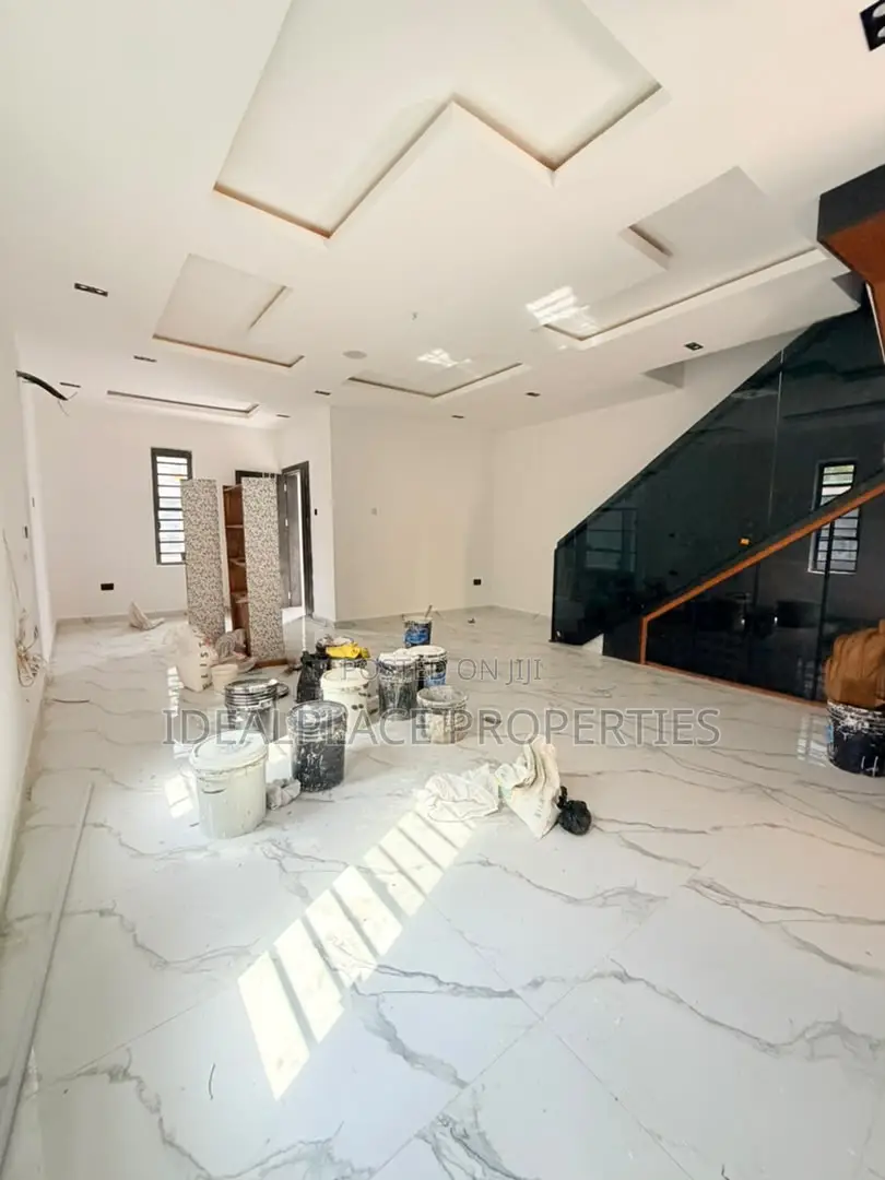 4bdrm Duplex in GRA Phase 1 for sale