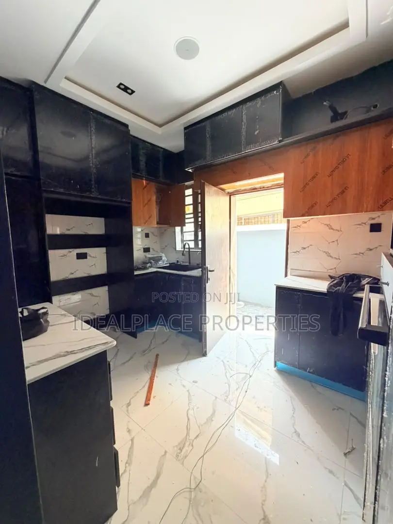 4bdrm Duplex in GRA Phase 1 for sale