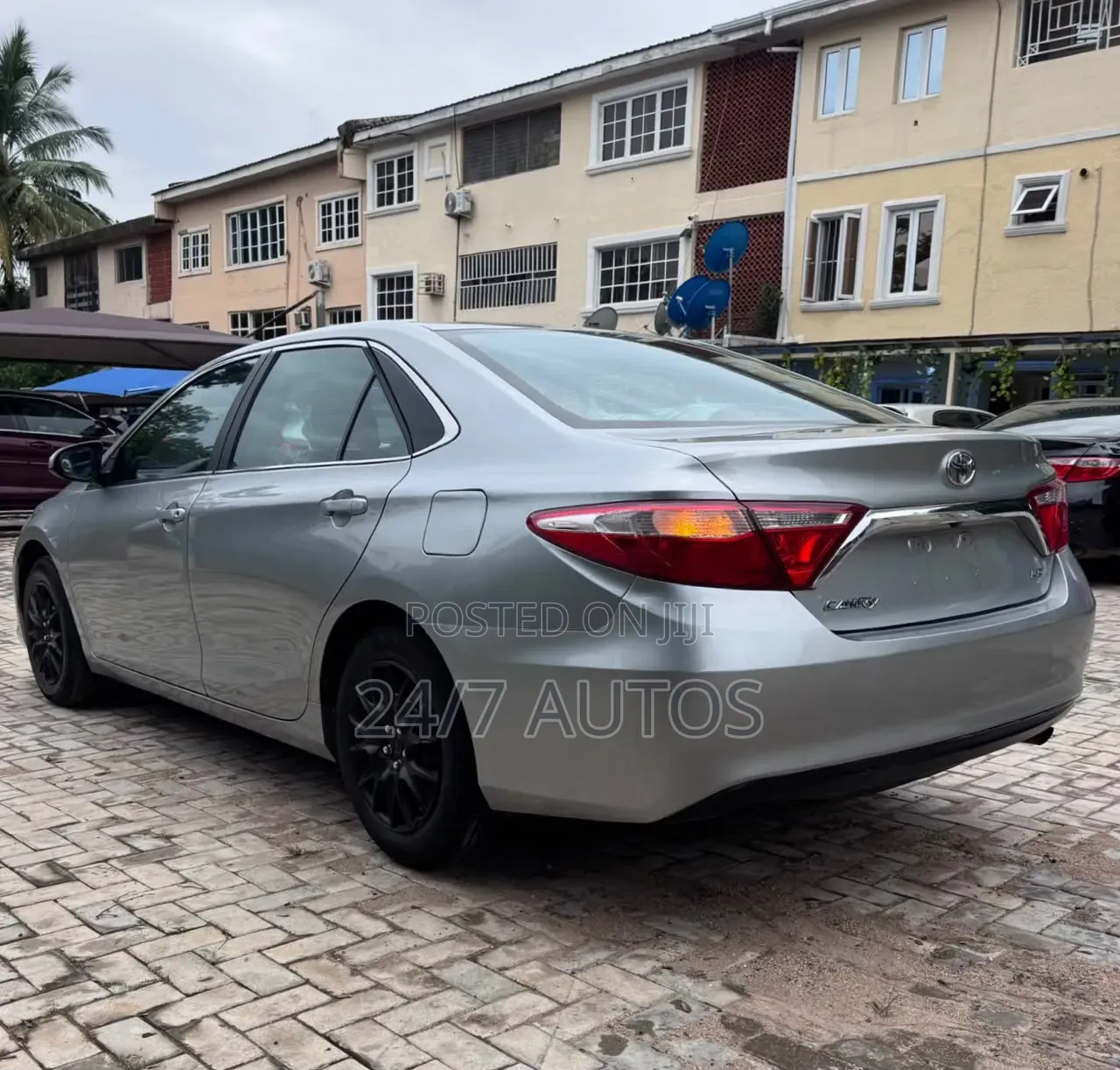 Toyota Corolla LE 4dr Sedan (1.8L 4cyl CVT) 2015 Silver