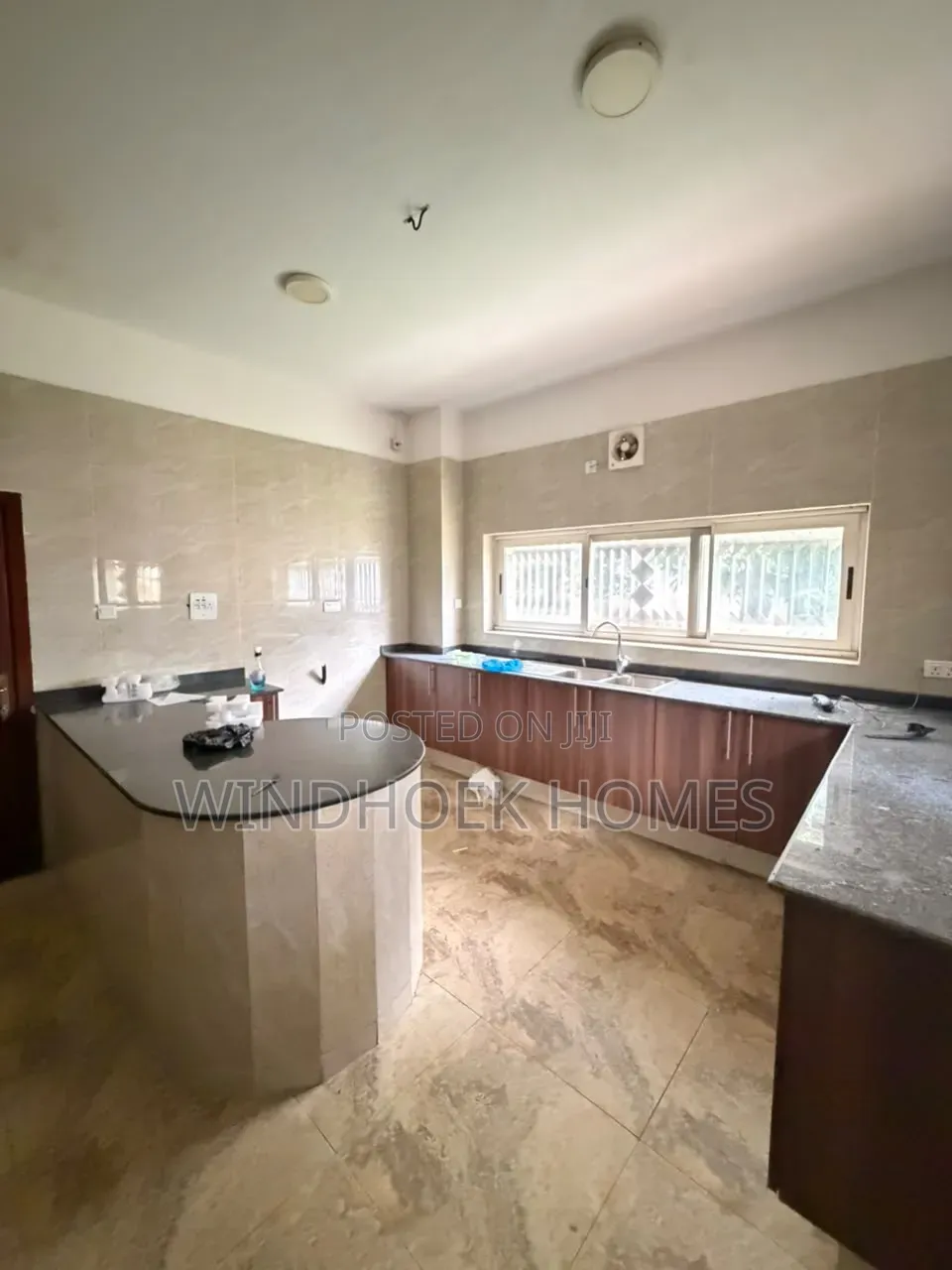 5bdrm Duplex in Maitama for rent