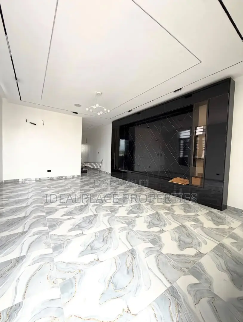 4bdrm Duplex in Lekki for sale