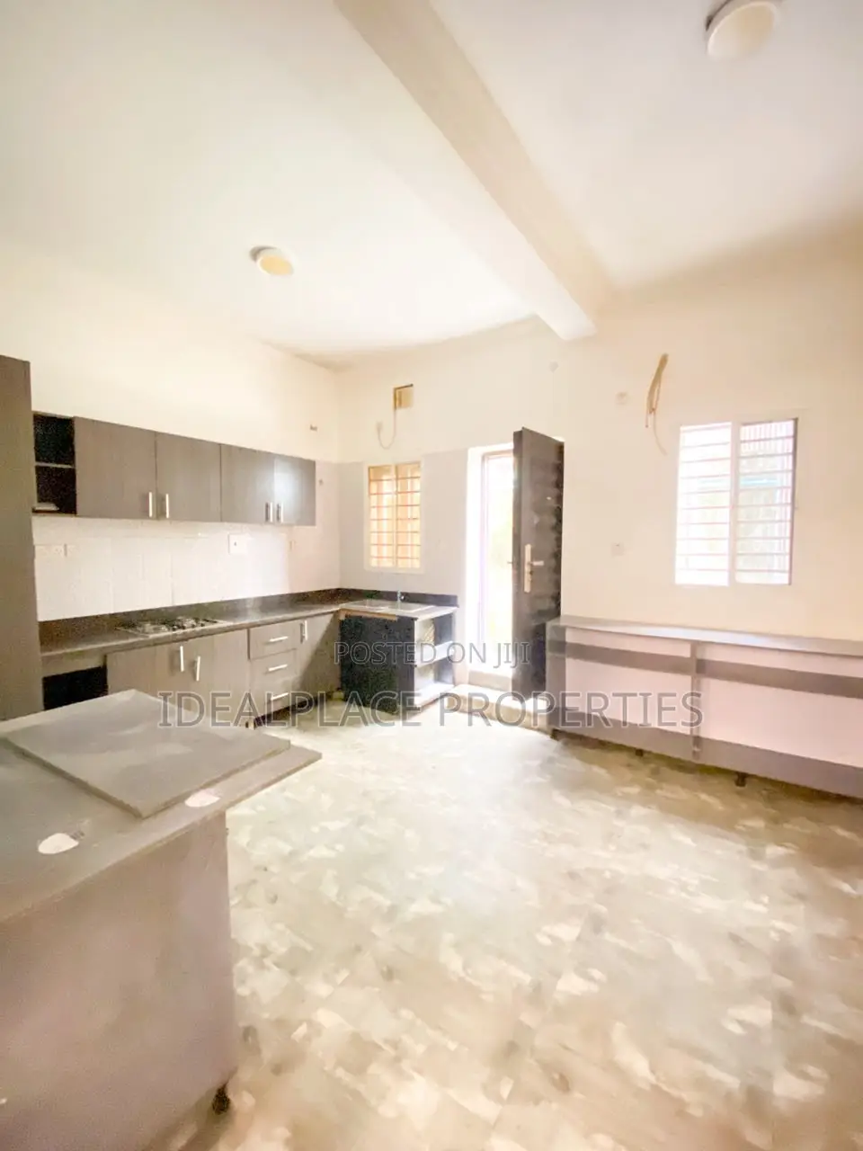 2bdrm Block of Flats in Ikota for sale