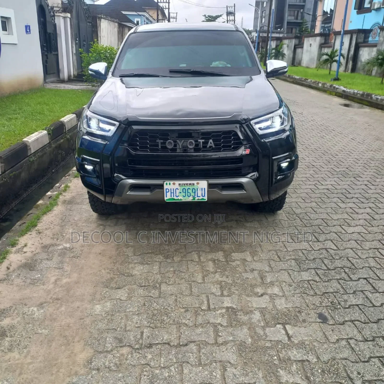 Toyota Hilux SR 4x4 2014 Black