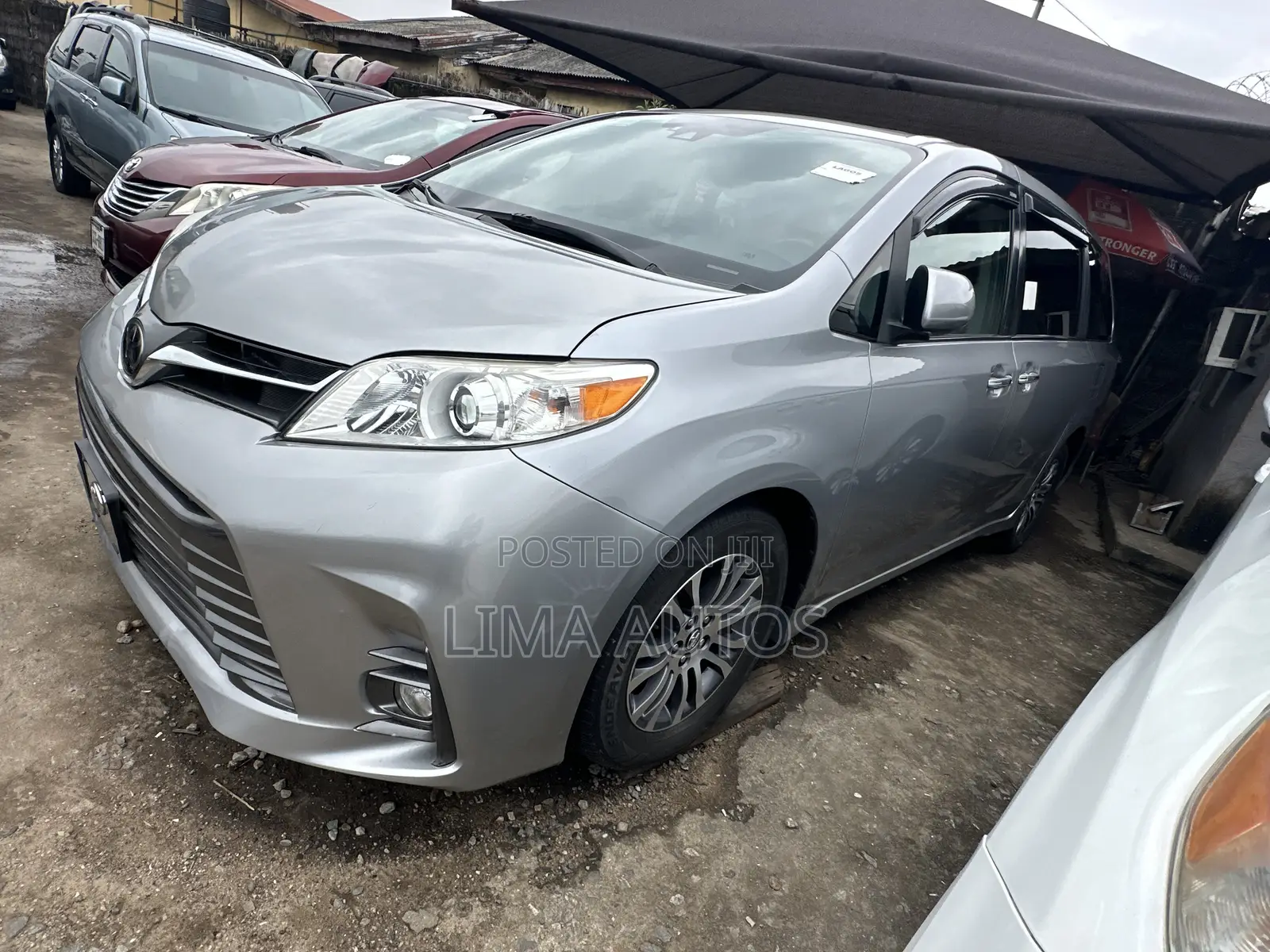 Toyota Sienna 2019 Silver