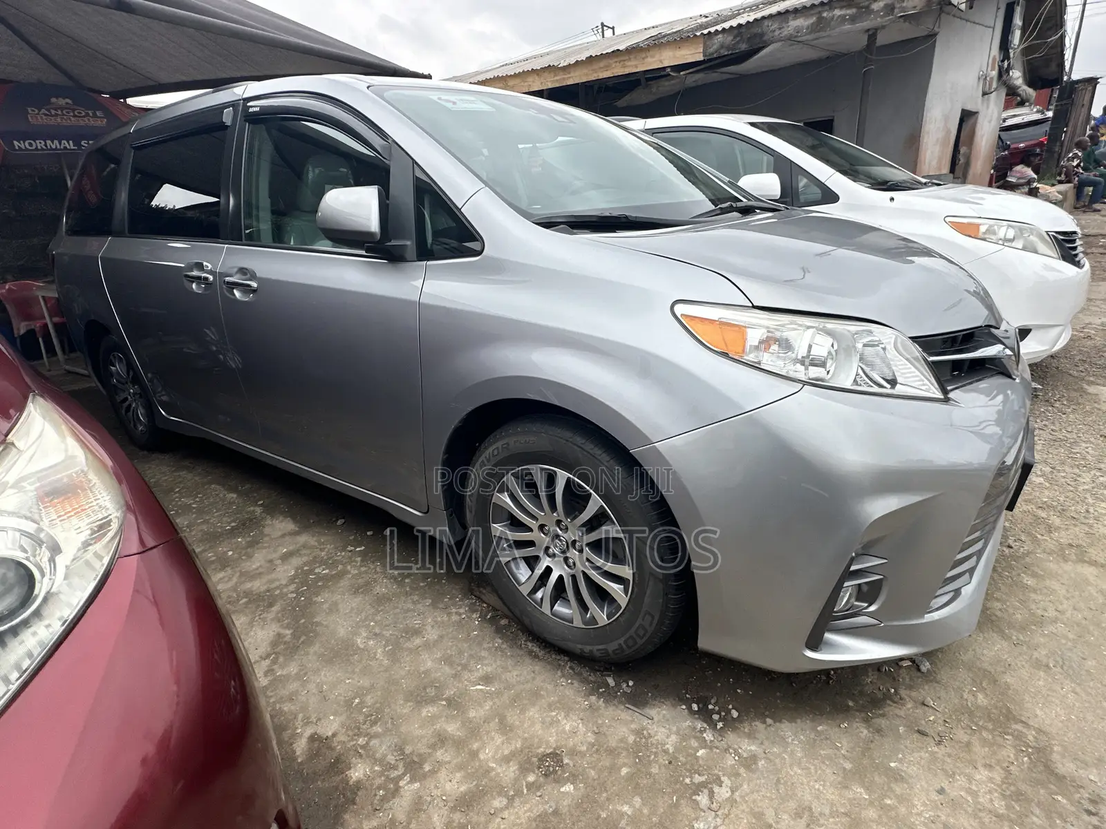Toyota Sienna 2019 Silver