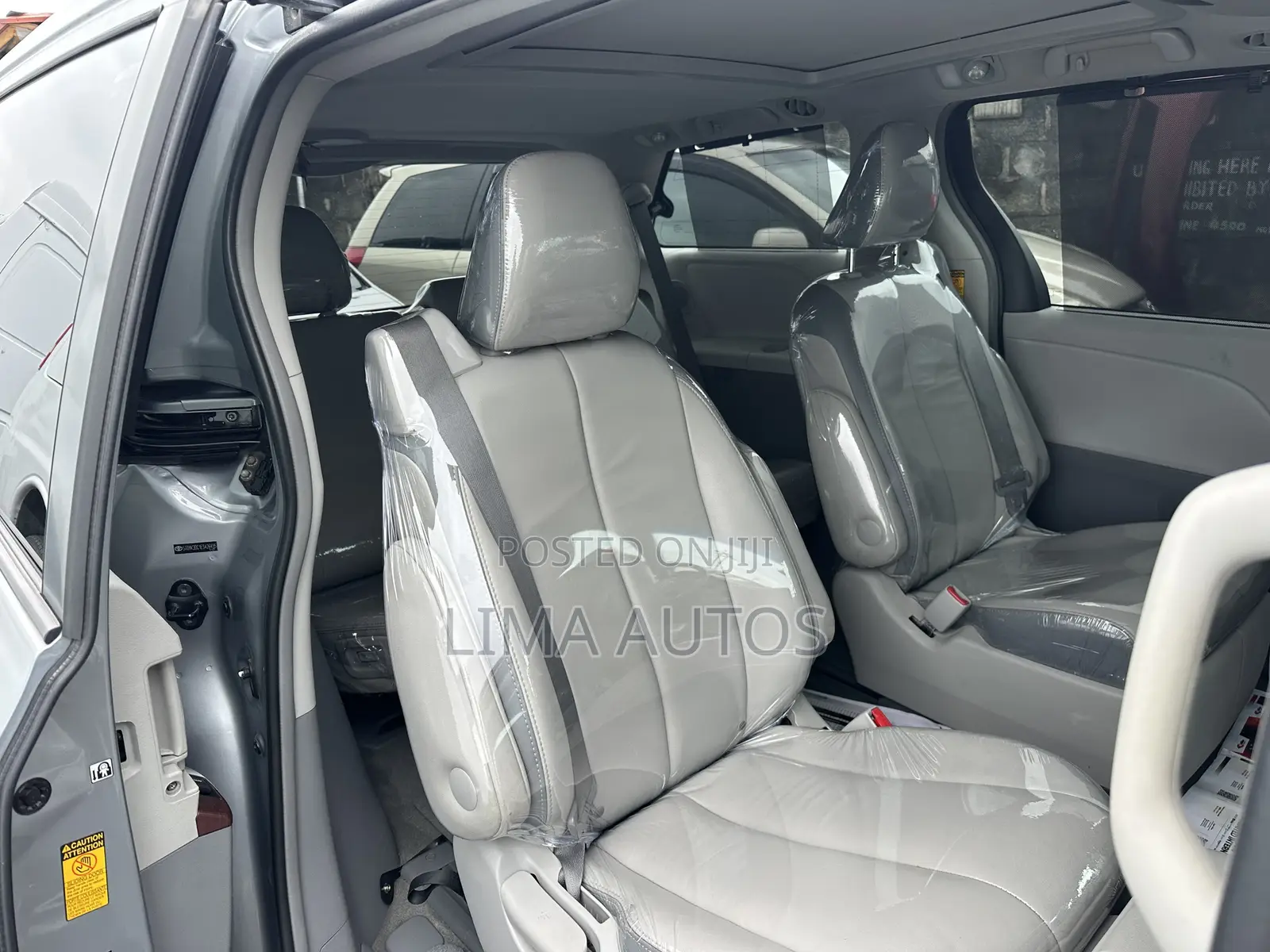 Toyota Sienna 2014 Silver