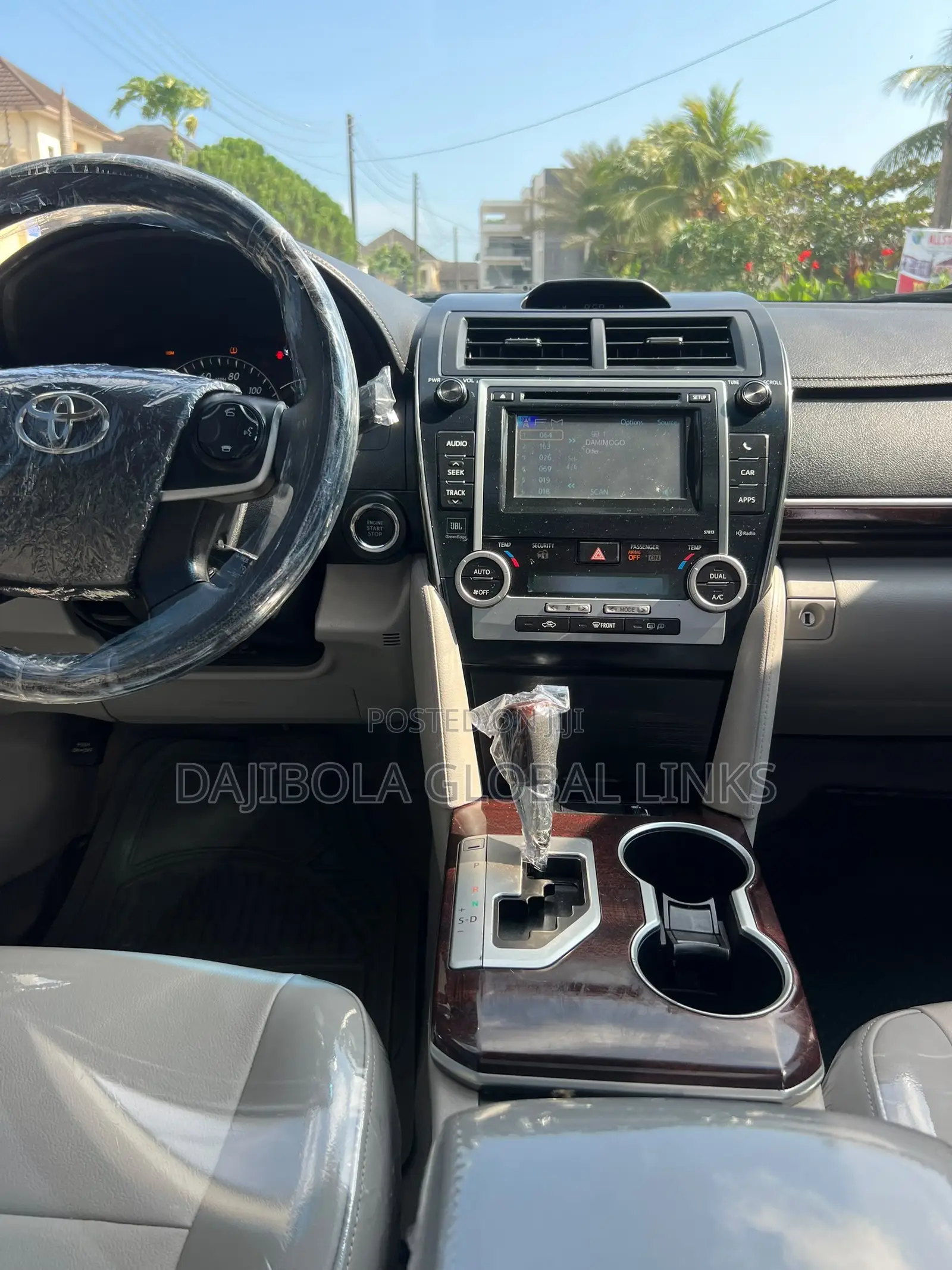 Toyota Camry XLE 4dr Sedan (2.5L 4cyl 6A) 2012 Black