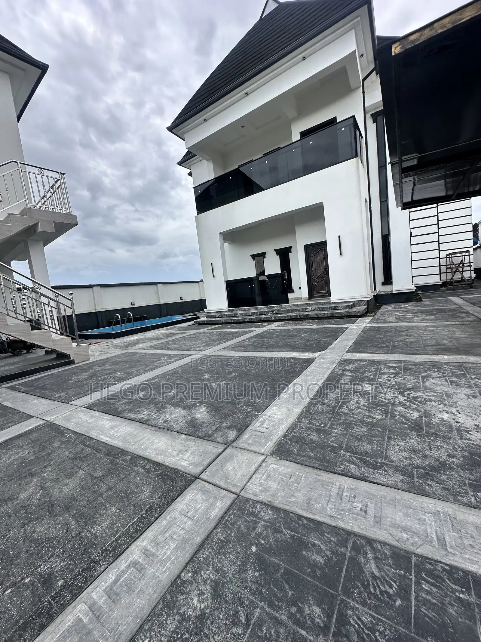 4bdrm Duplex in Cedar Wood, Obio-Akpor for sale