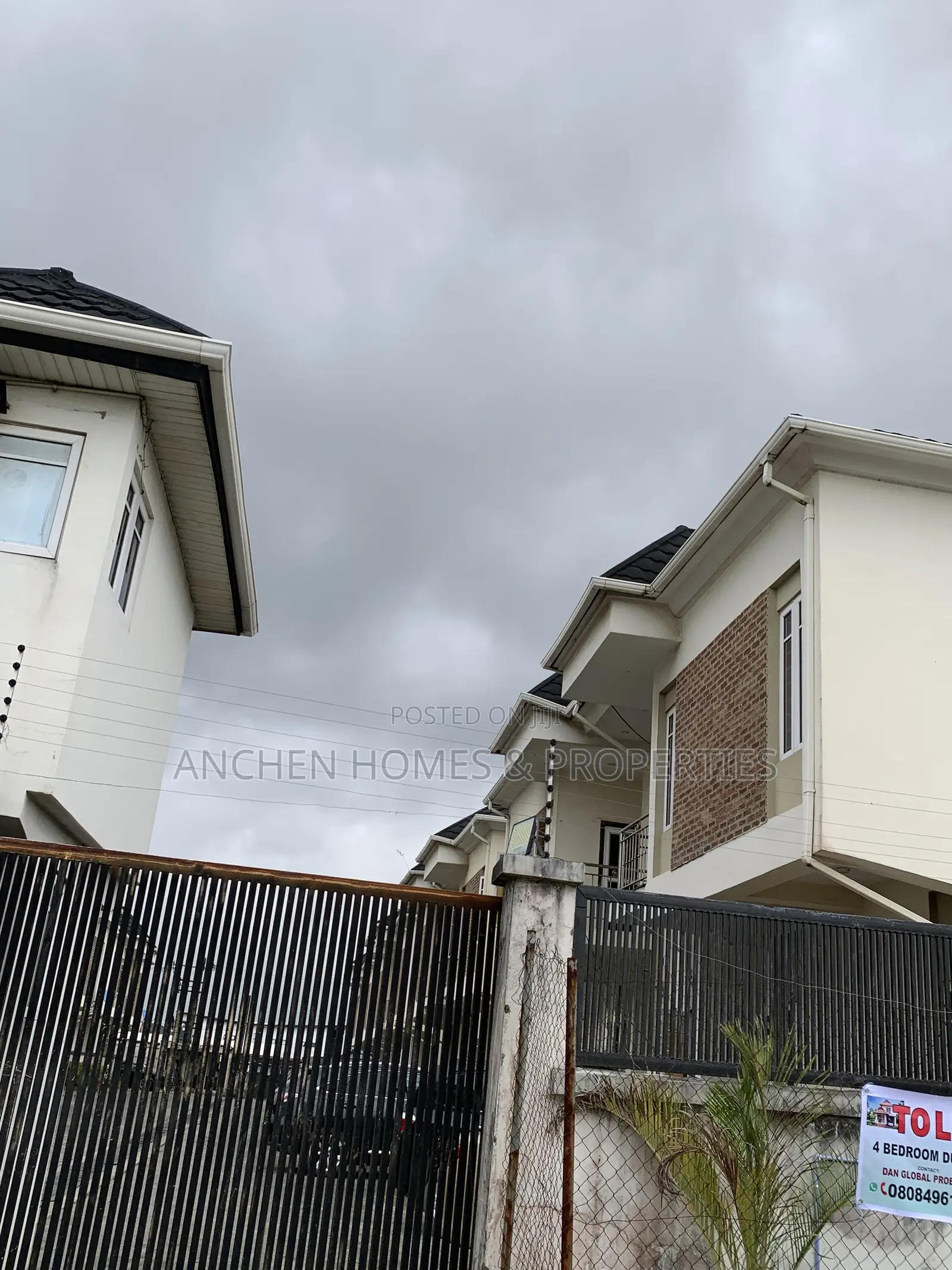 4bdrm Townhouse / Terrace in Ikota Gra, Lekki for rent
