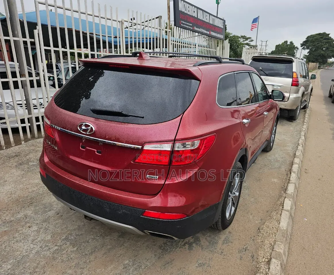 Hyundai Santa Fe 2016 Red