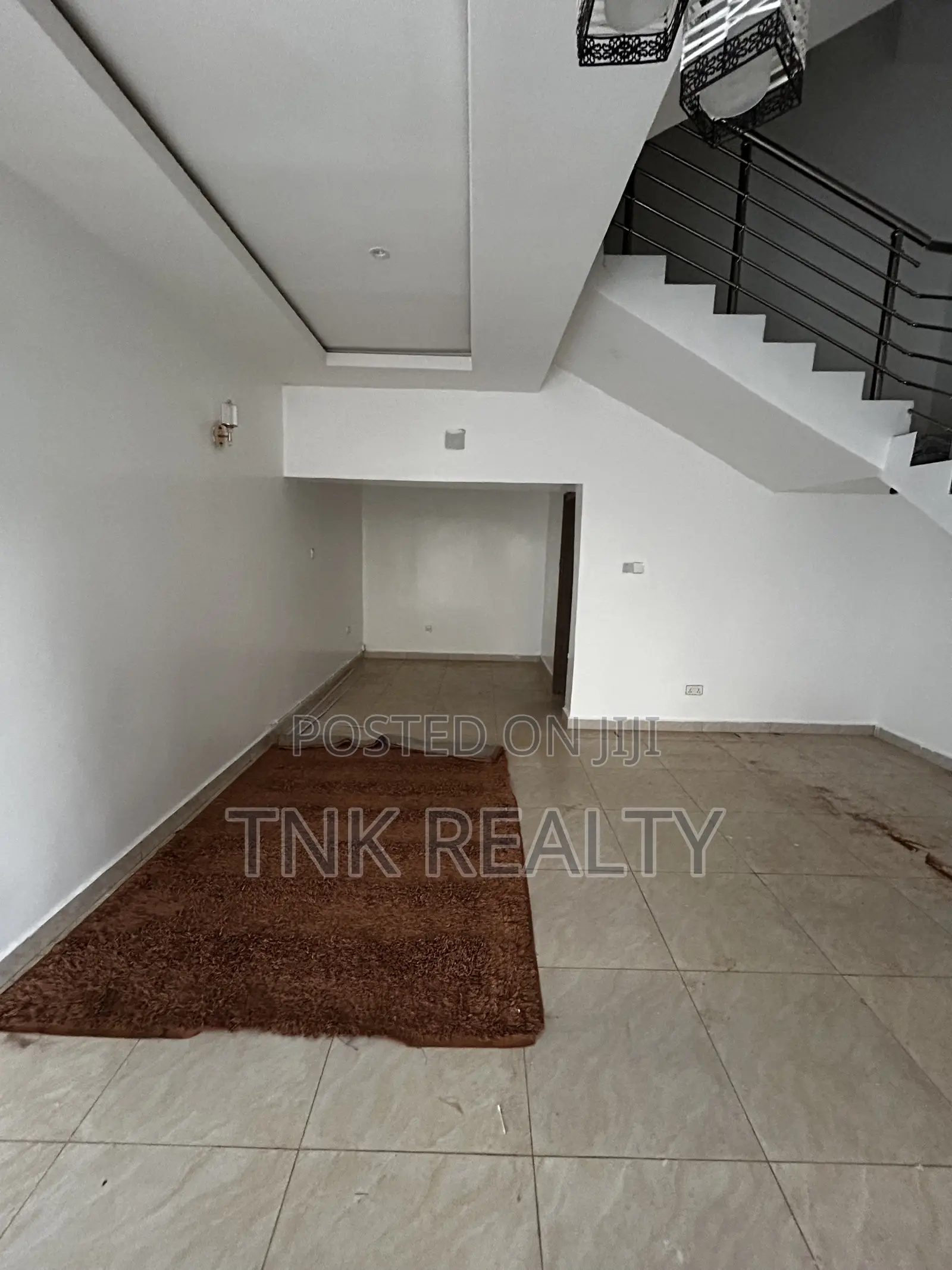 4bdrm Townhouse / Terrace in Jahi for rent