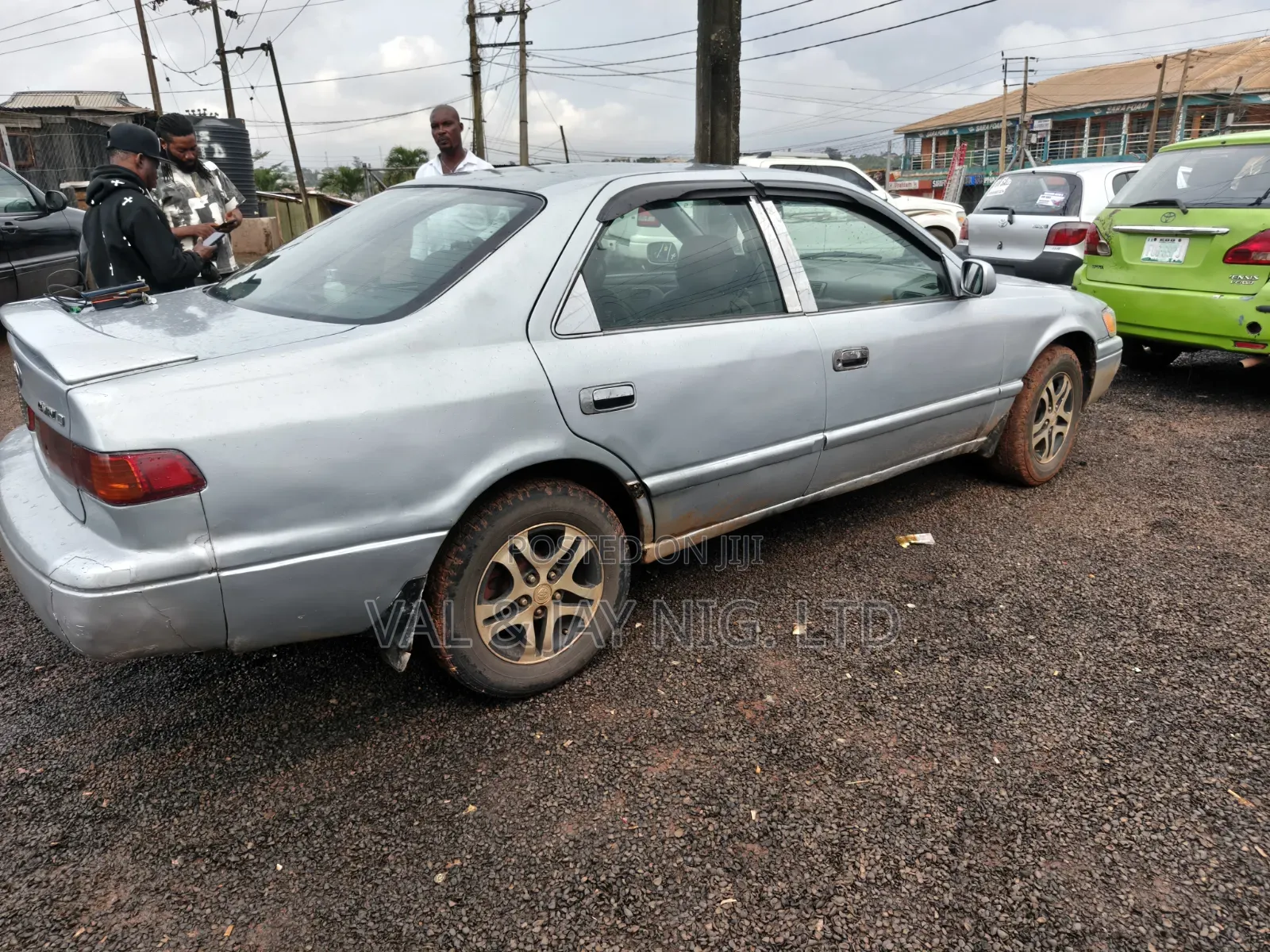 Toyota Camry LE 4dr Sedan (2.2L 4cyl 4A) 2000 Silver
