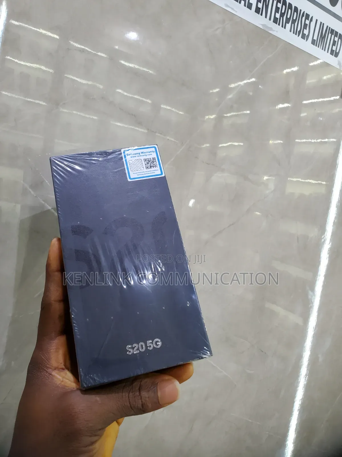 New Samsung Galaxy S20 128 GB Black