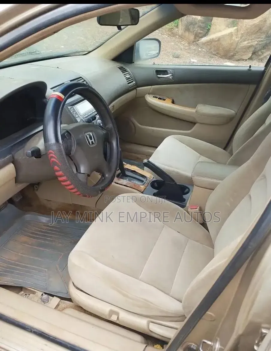 Honda Accord 2004 Gold
