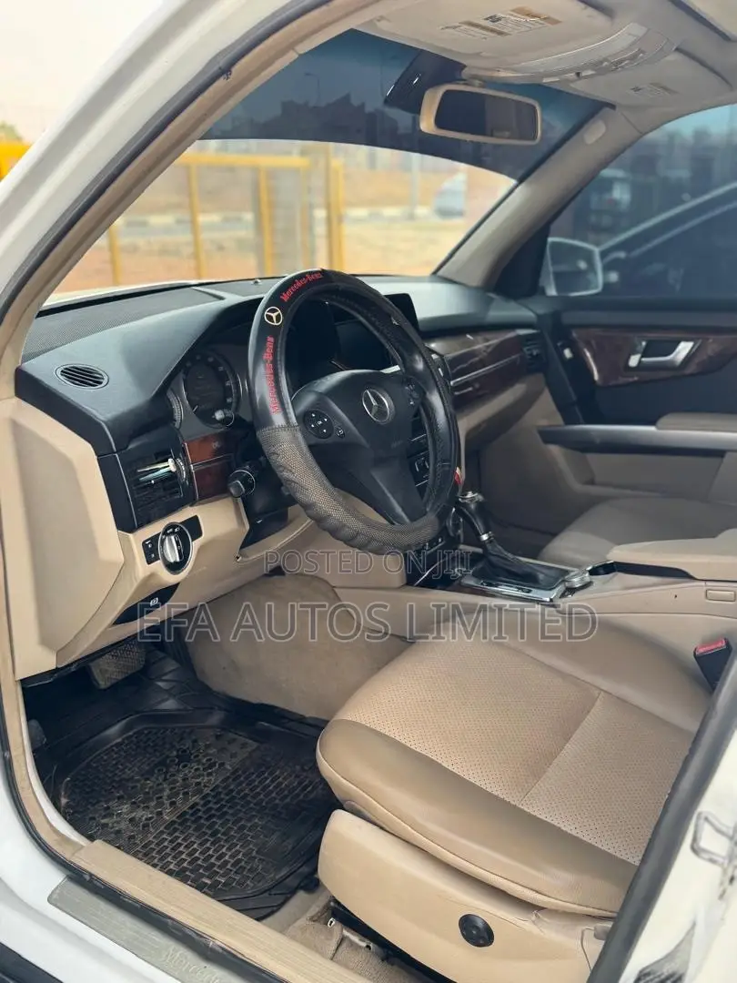 Mercedes-Benz GLK-Class 350 4MATIC 2012 White