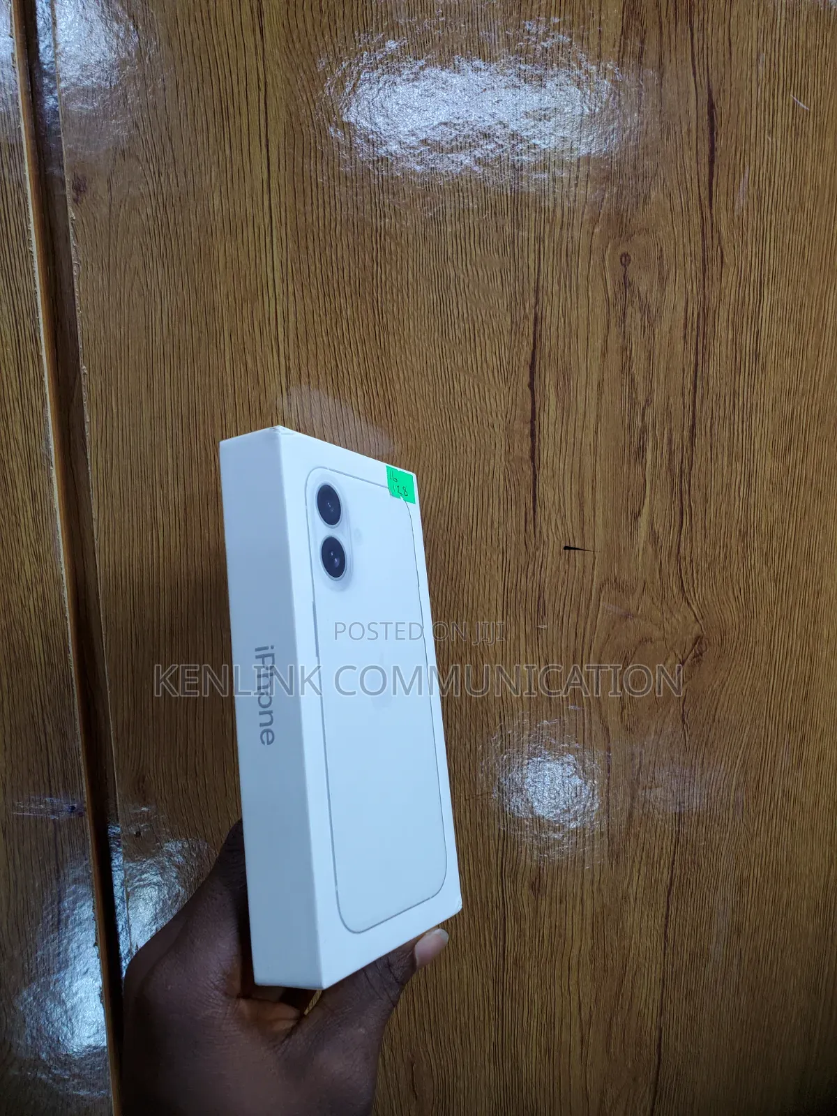New Apple iPhone 16 128 GB White