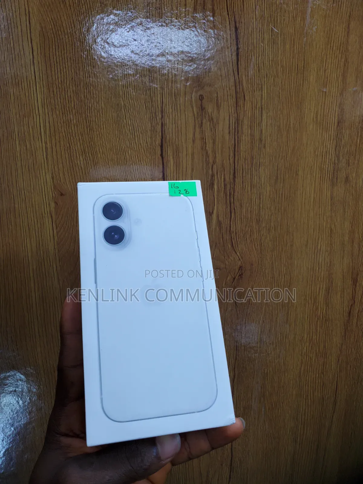 New Apple iPhone 16 128 GB White