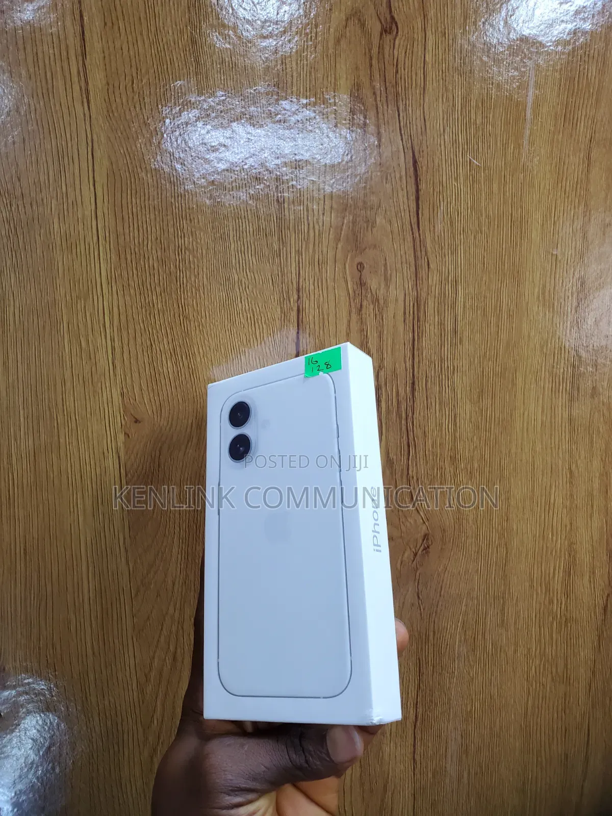 New Apple iPhone 16 128 GB White
