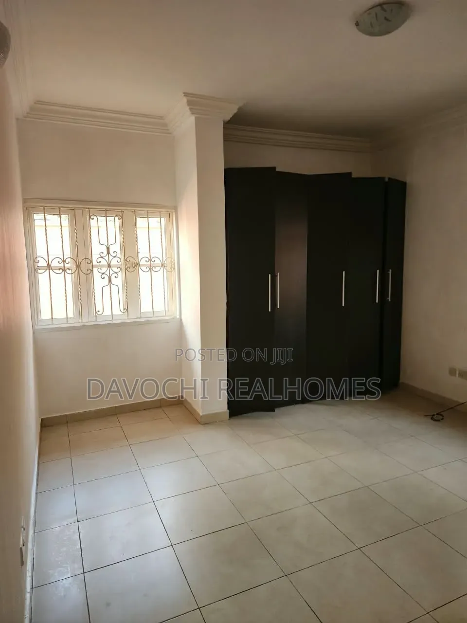 3bdrm Apartment in Lekki Phase 1 for rent