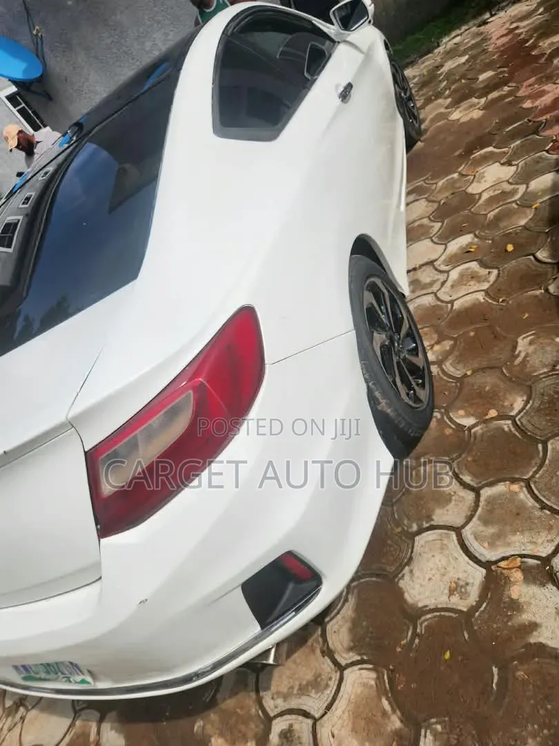 Honda Accord EX-L V-6 2dr Coupe FWD (3.5L 6cyl 6A) 2013 White