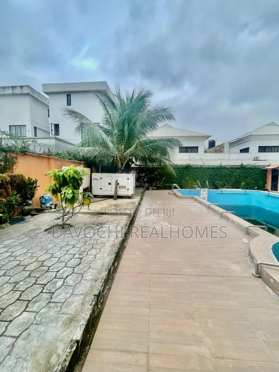 2bdrm Apartment in Lekki Phase 1 for rent