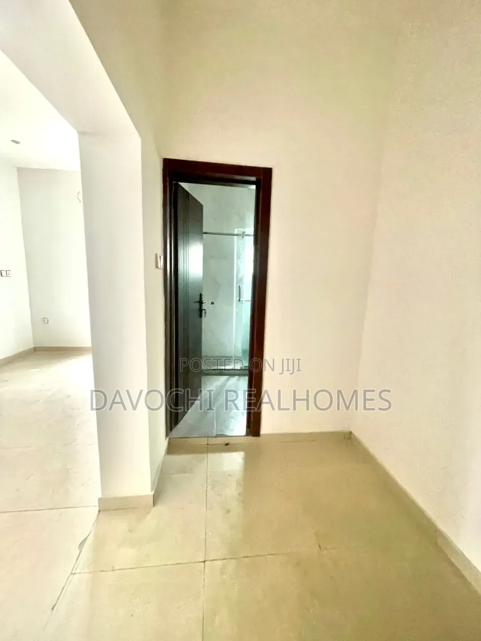2bdrm Apartment in Lekki Phase 1 for rent