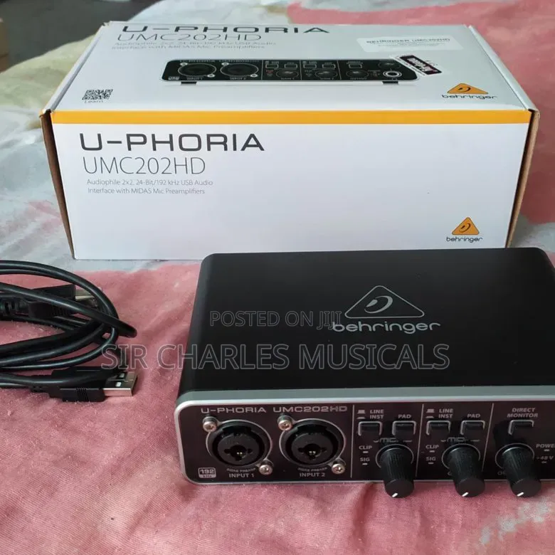 Behringer U-Phoria Umc202hd Studio Sound Card
