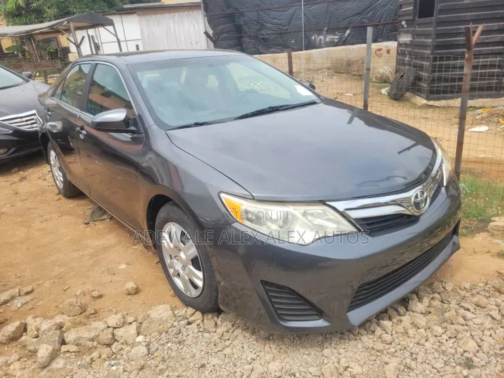 Toyota Camry 2013 Gray