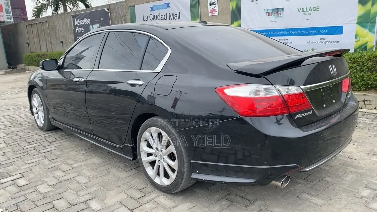 Honda Accord EX-L V-6 4dr Sedan FWD (3.5L 6cyl 6A) 2016 Black