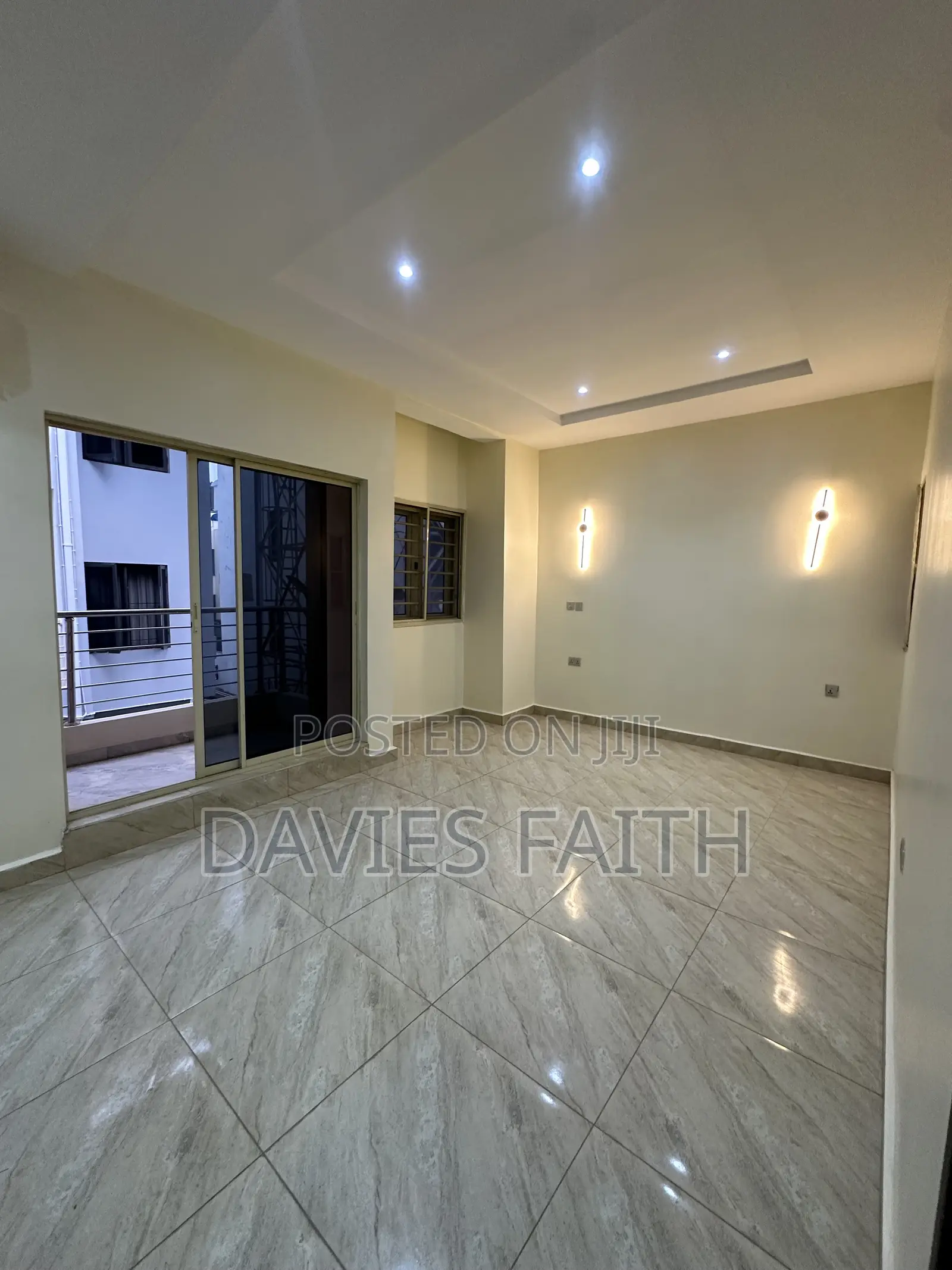 4bdrm Townhouse/Terrace in Jahi for sale