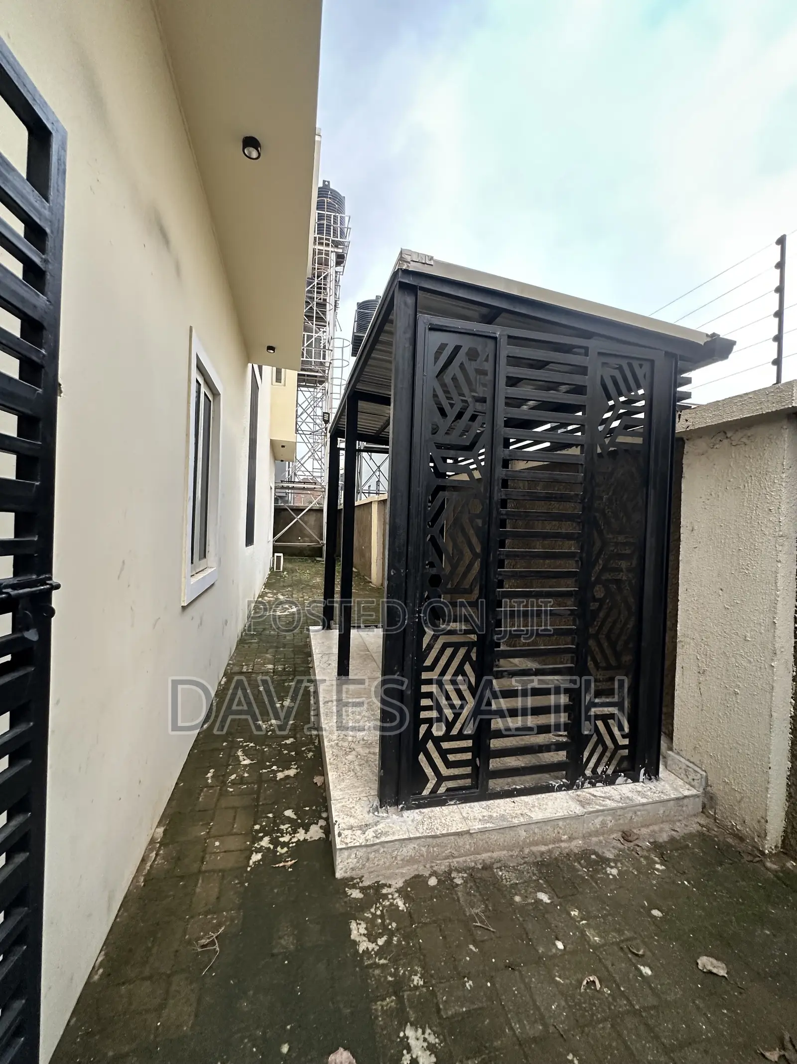4bdrm Townhouse/Terrace in Jahi for sale