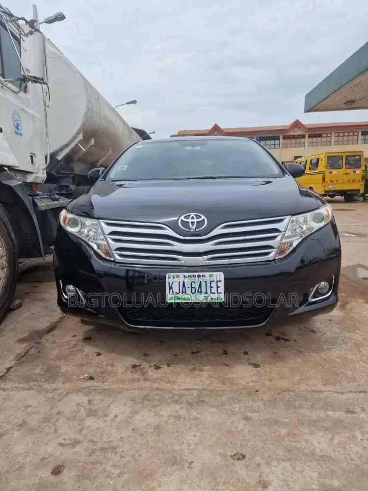 Toyota Venza LE 2010 Black